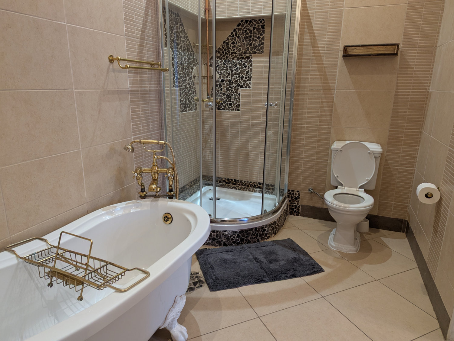 Karoo-Violet-Bathroom